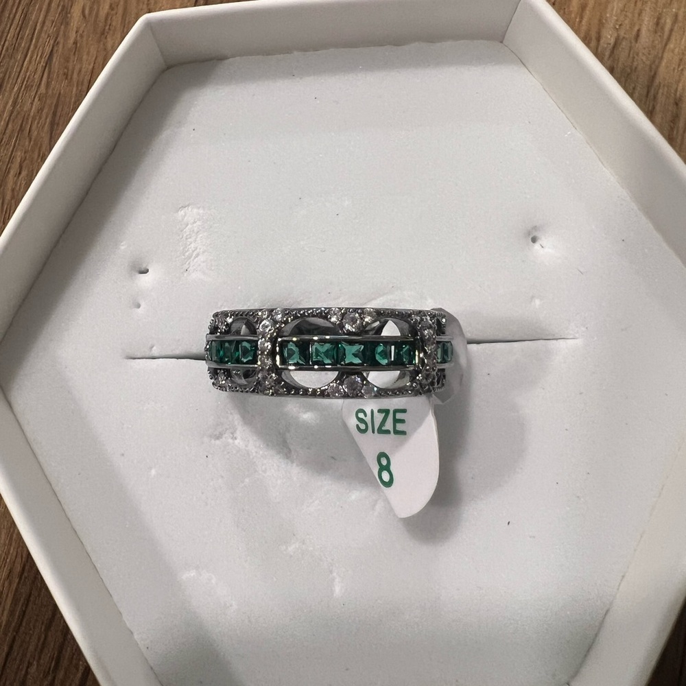 Lab created Emerald ring size 8